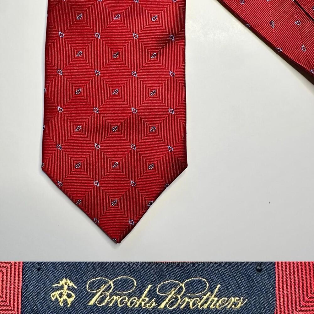 Brooks Brothers Red & Blue Raindrop Stain Resistant Classic Silk Tie 3.75”
